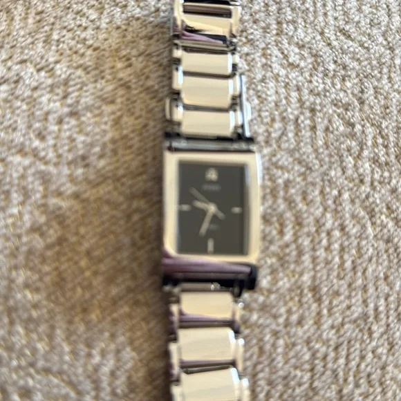 EUC Guess Women’s Black Dial Silver Bracelet Watch, with box - Picture 8 of 14